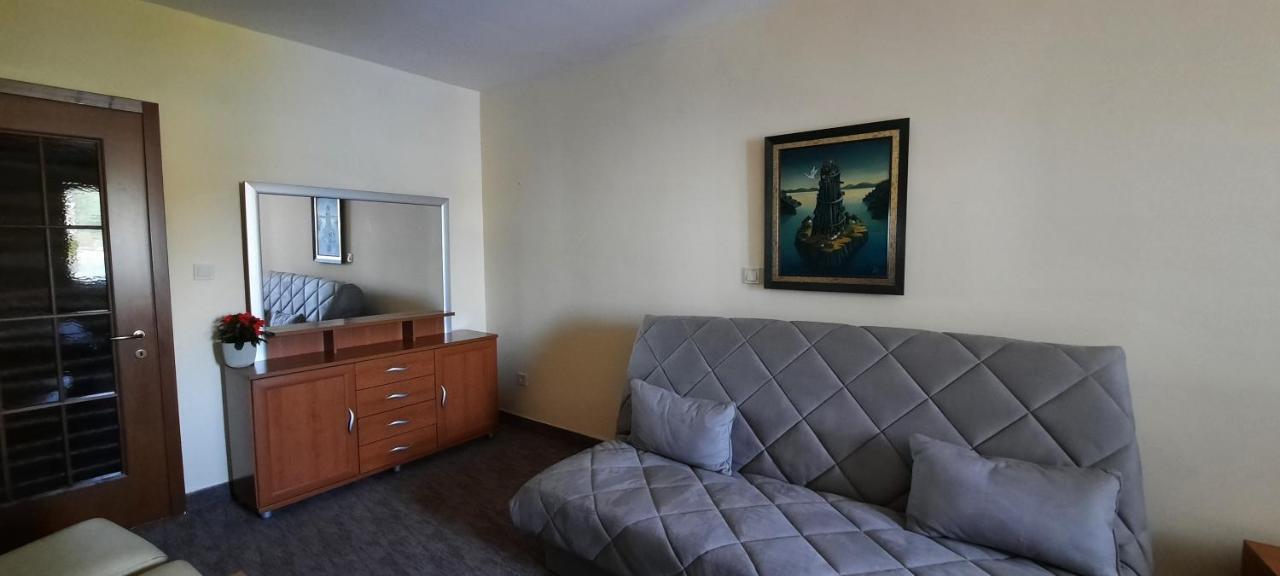 Ambassador Apartments Petrovac Luaran gambar