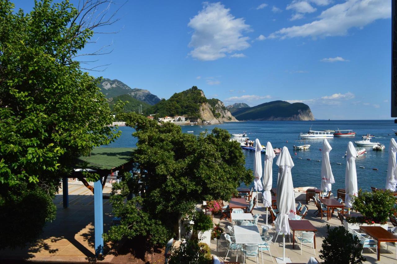 Ambassador Apartments Petrovac Luaran gambar